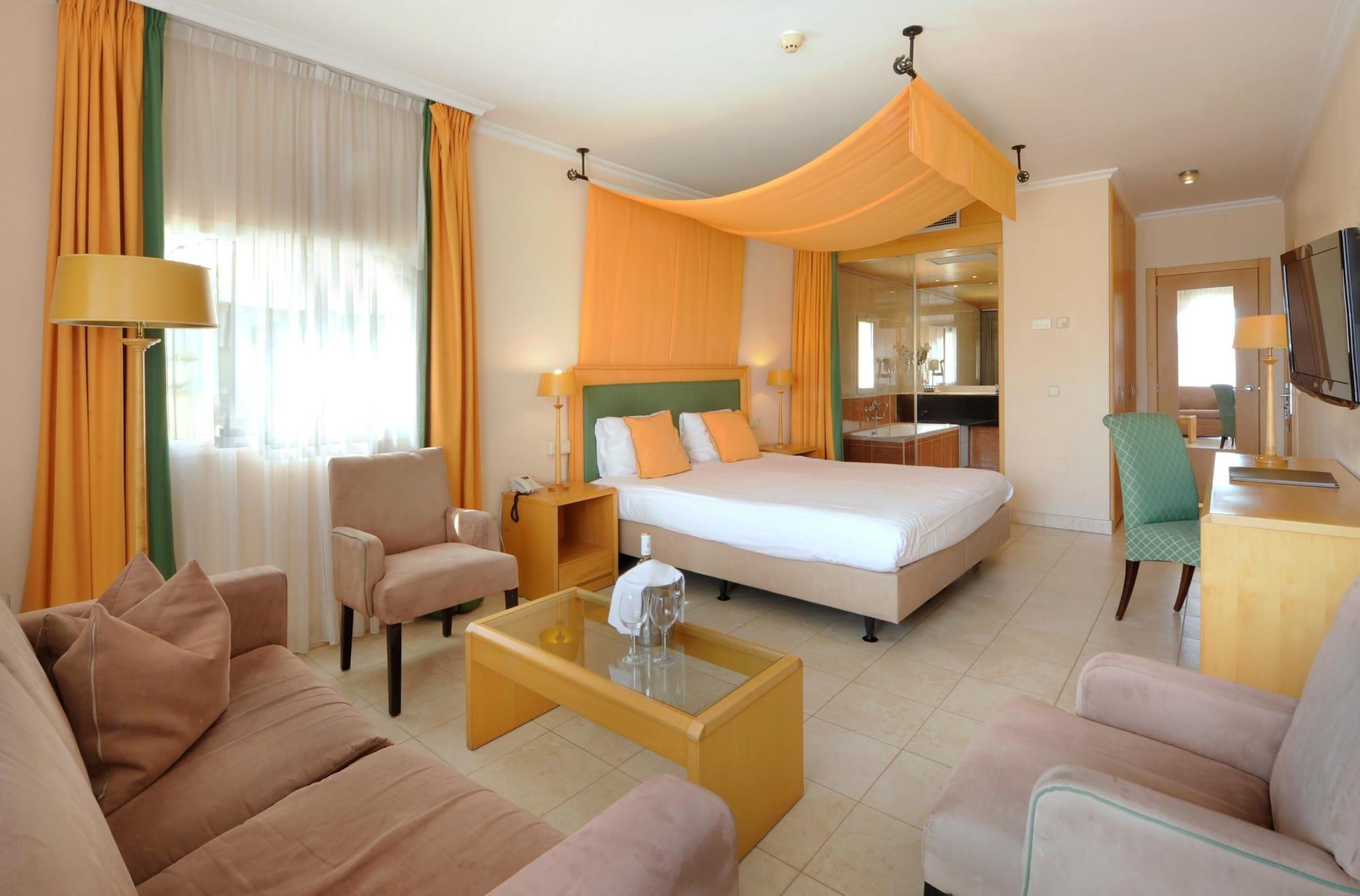 Hotel Der Valk Barcarola 4*
